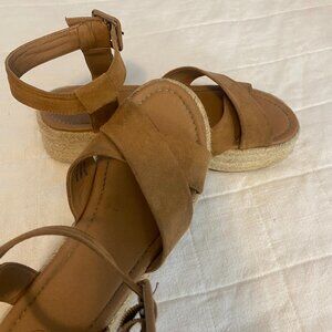 Urban Outfitters Espadrille Suede Platform Sandals- size 6